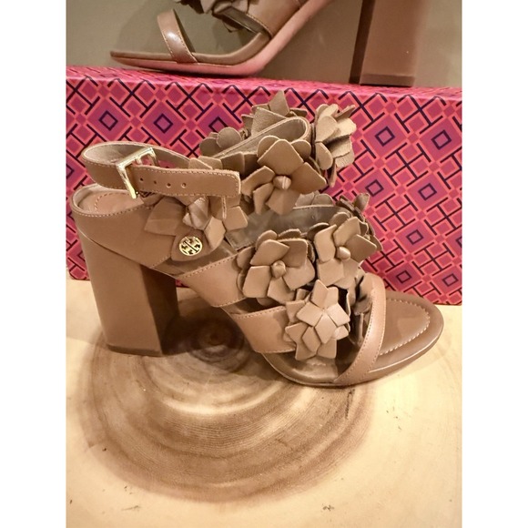 Tory Burch Women's Brown 65 mm Nappa Leather Blossom Heel Block Sandal 7.5M 350$ - Picture 7 of 16